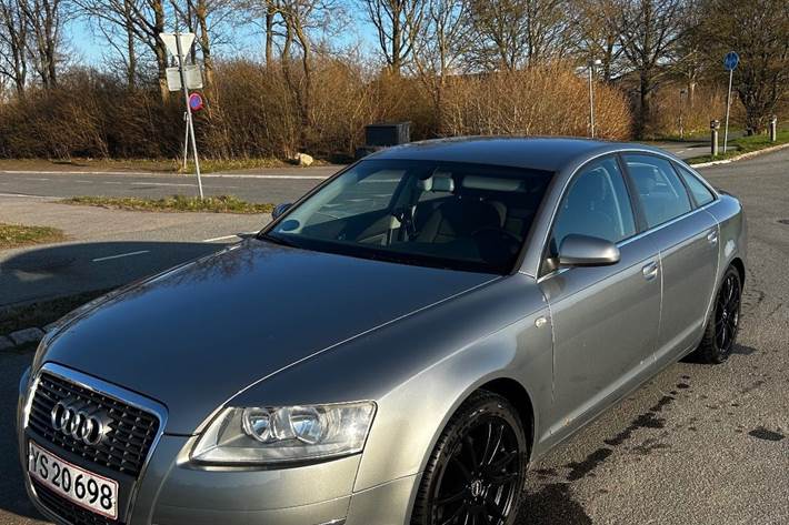 Grå Audi A6 fra 2007