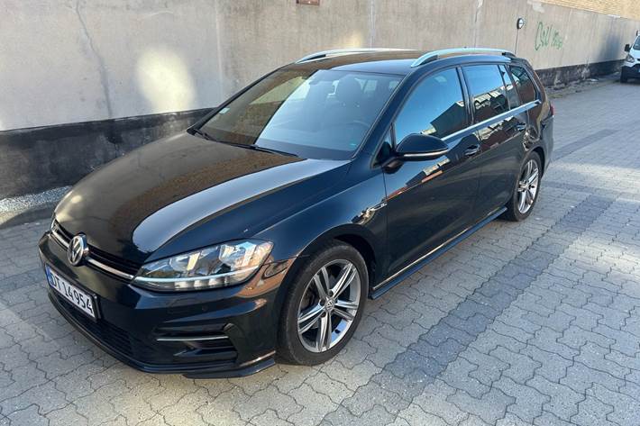 Sort VW Golf VII fra 2020