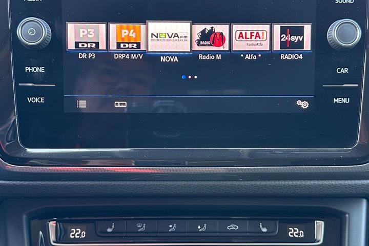 Grå VW Touran fra 2019