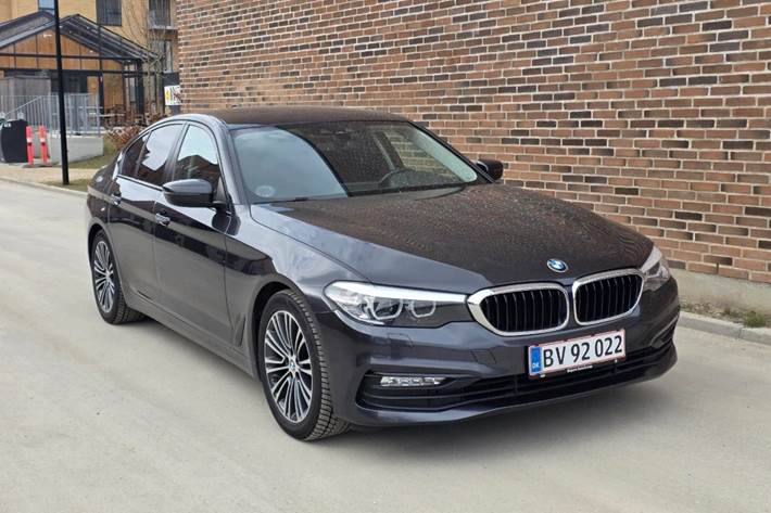 Grå BMW 520d fra 2018