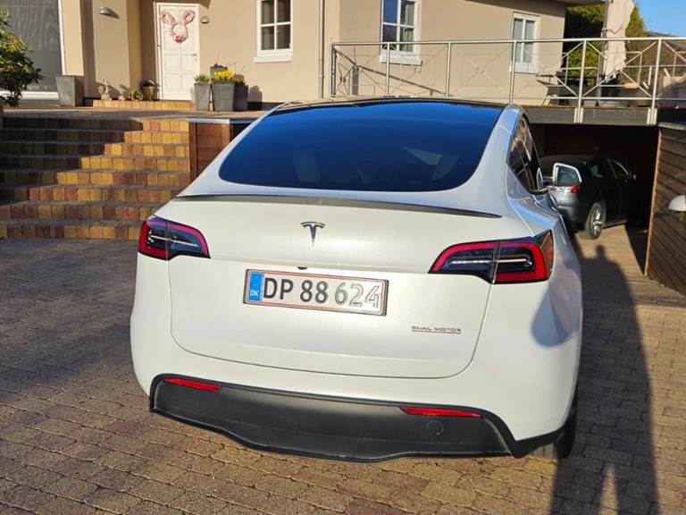 Tesla Model Y Performance AWD
