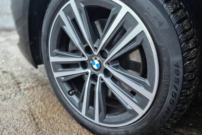 Sort BMW 116d fra 2020