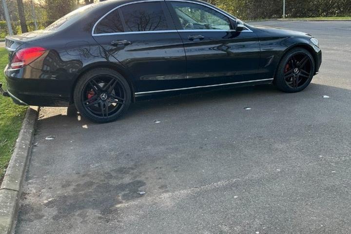 Sort Mercedes C220 fra 2014