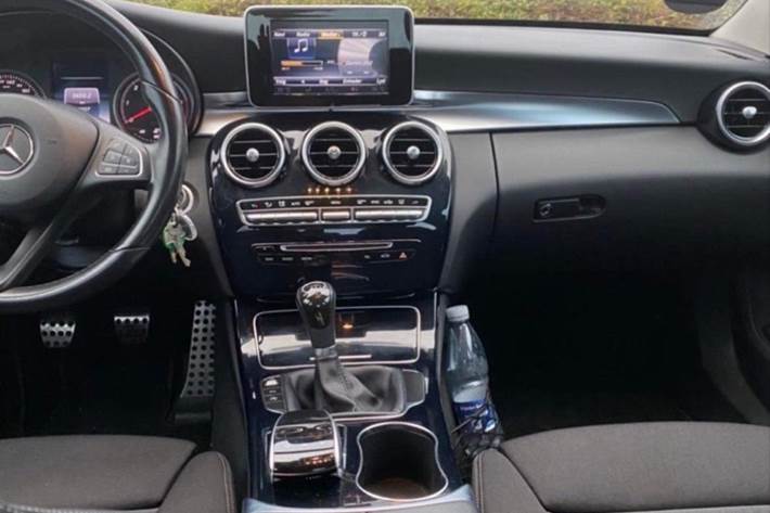Sort Mercedes C220 fra 2014