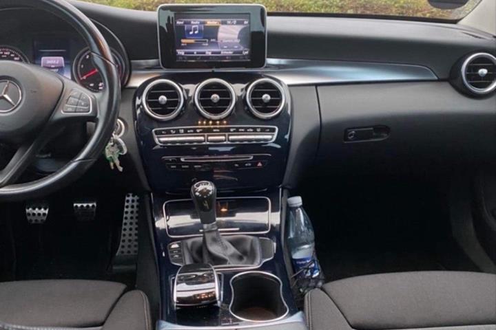 Sort Mercedes C220 fra 2014