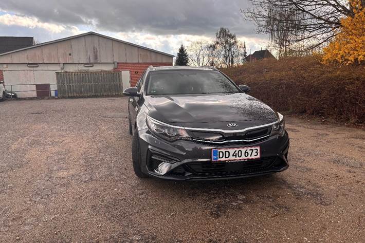 Grå Kia Optima fra 2020