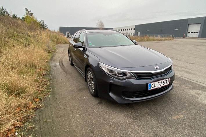 Grå Kia Optima fra 2018