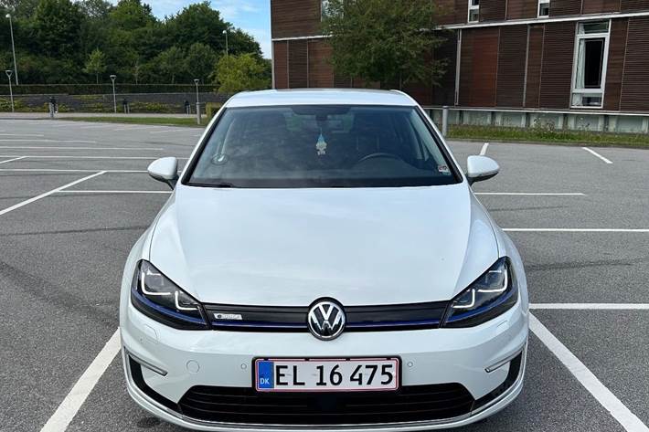 Hvid VW e-Golf VII fra 2016