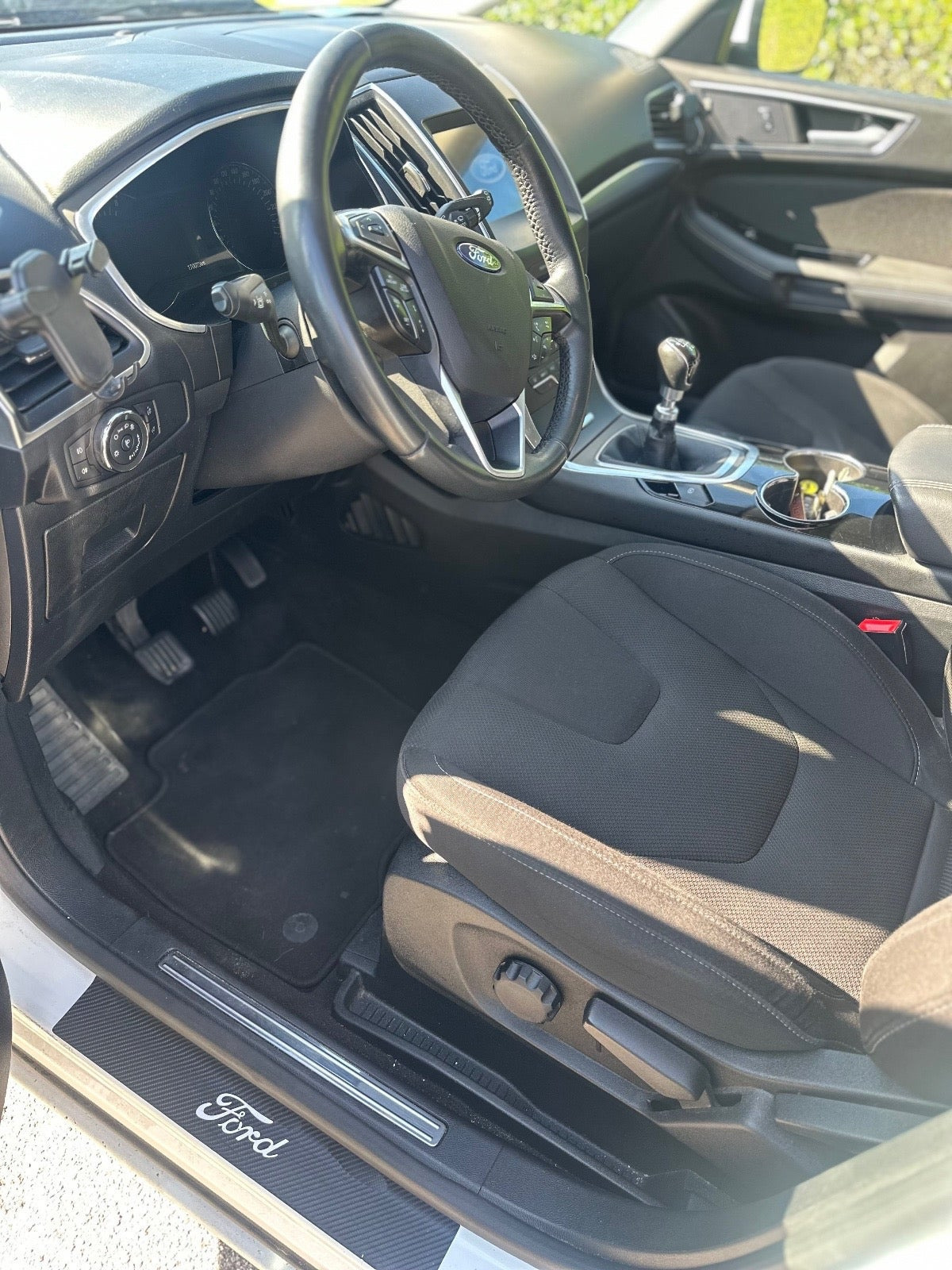 Hvid Ford S-MAX fra 2015