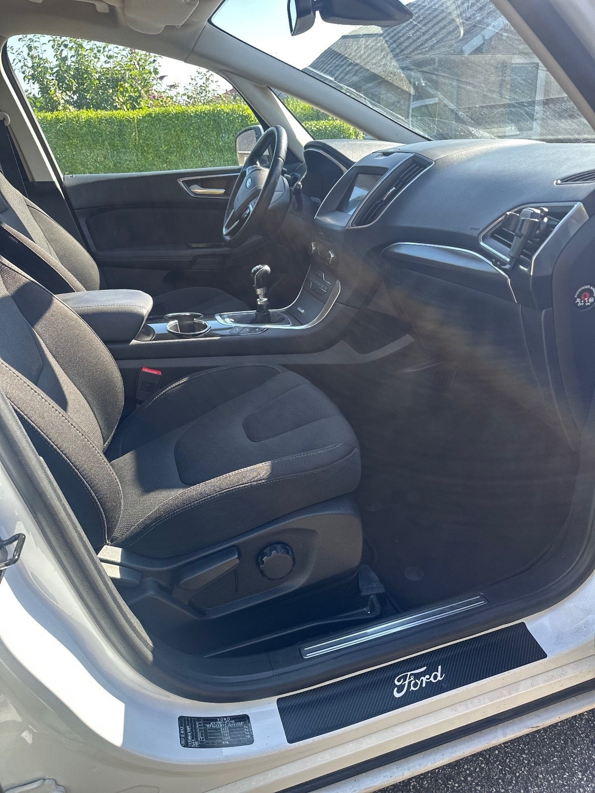 Hvid Ford S-MAX fra 2015
