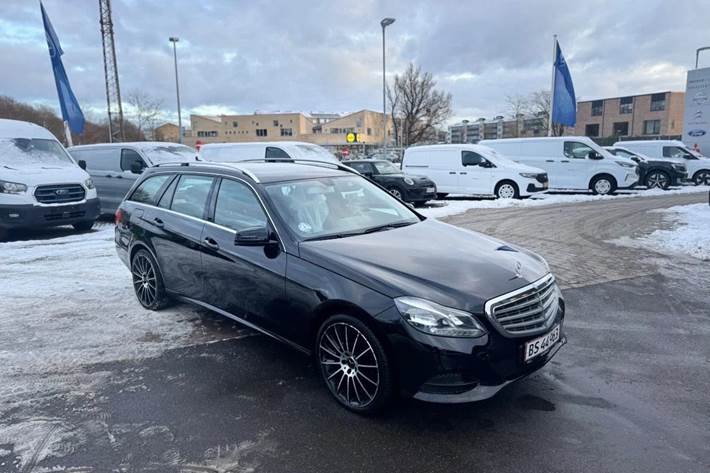 Sort Mercedes E200 fra 2014