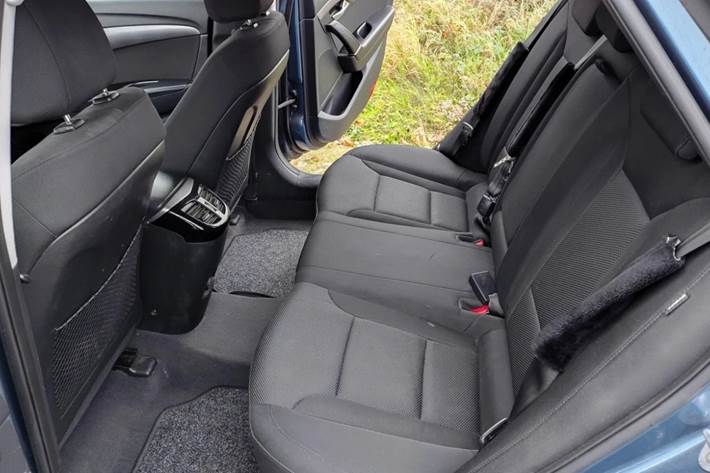 Blå Hyundai i40 fra 2013