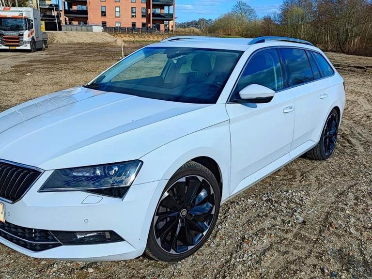 Skoda Superb 2,0 TSi 280 Style Combi DSG 4x4