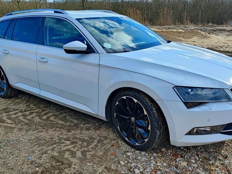 Skoda Superb 2,0 TSi 280 Style Combi DSG 4x4