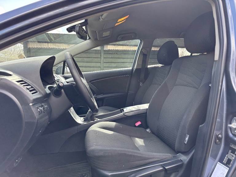 Toyota Avensis 1,8 VVT-i T3 stc.