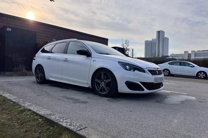 Hvid Peugeot 308 fra 2015