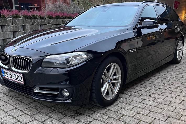 Sort BMW 520d fra 2016