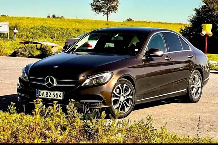 Brun Mercedes C220 fra 2015