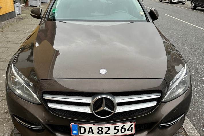 Brun Mercedes C220 fra 2015