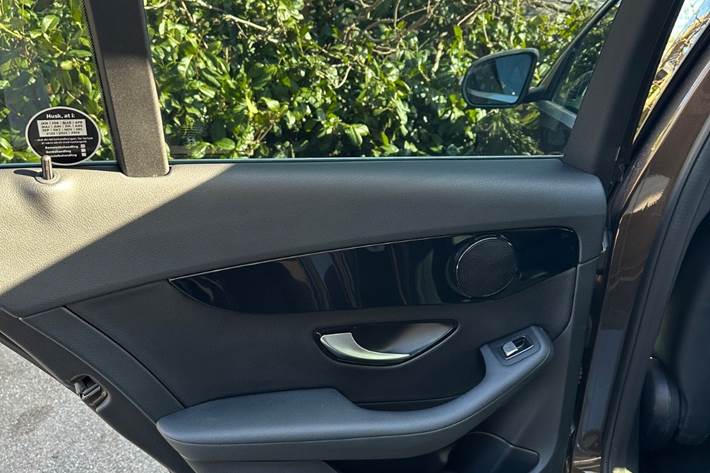 Brun Mercedes C220 fra 2015
