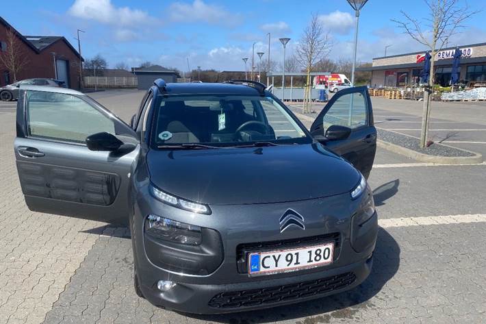 Grå Citroën C4 Cactus fra 2015