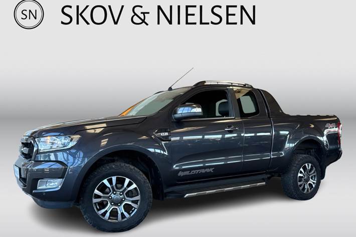 Grå Ford Ranger fra 2017 set udefra