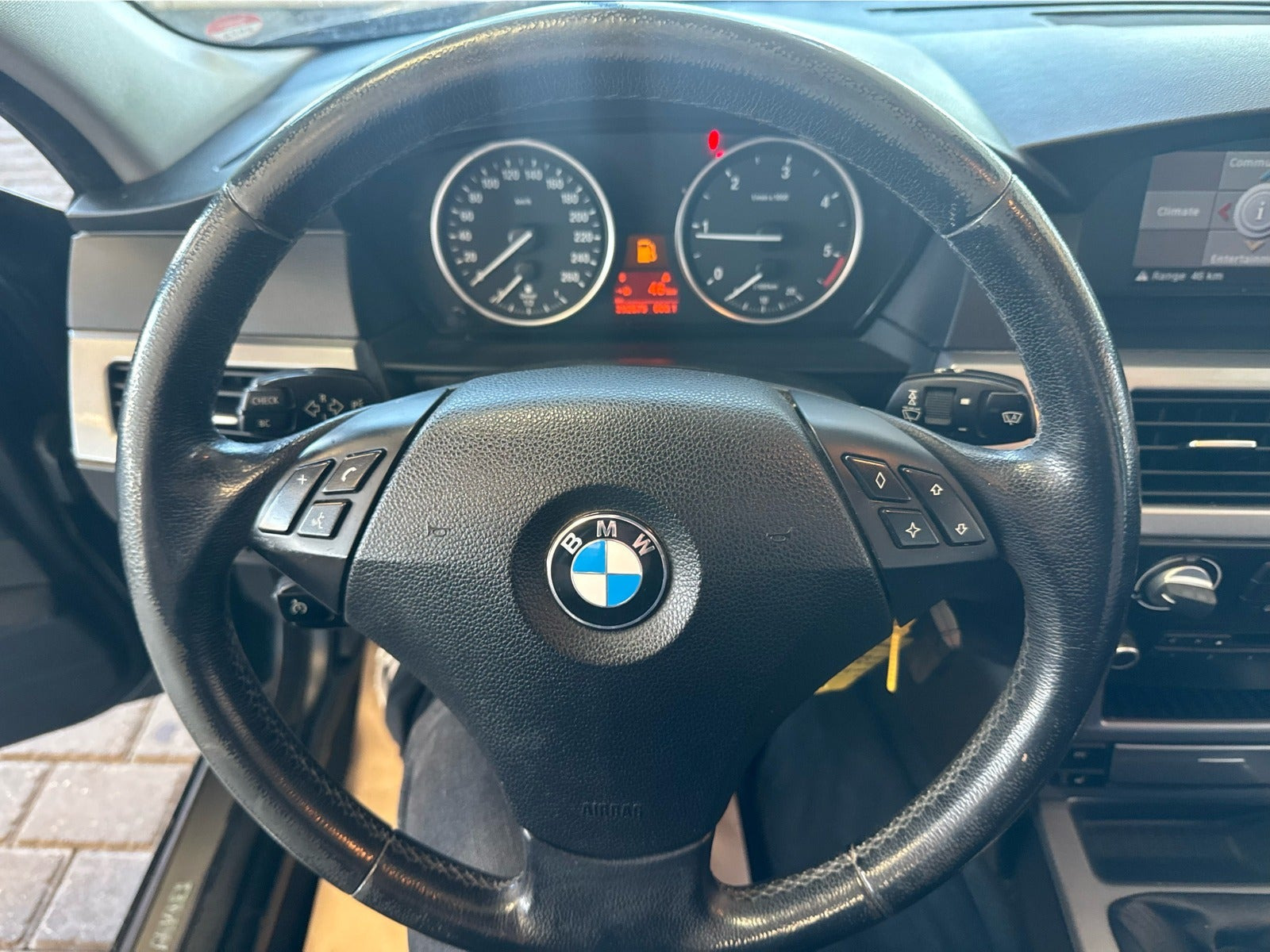 Sort BMW 520d fra 2008