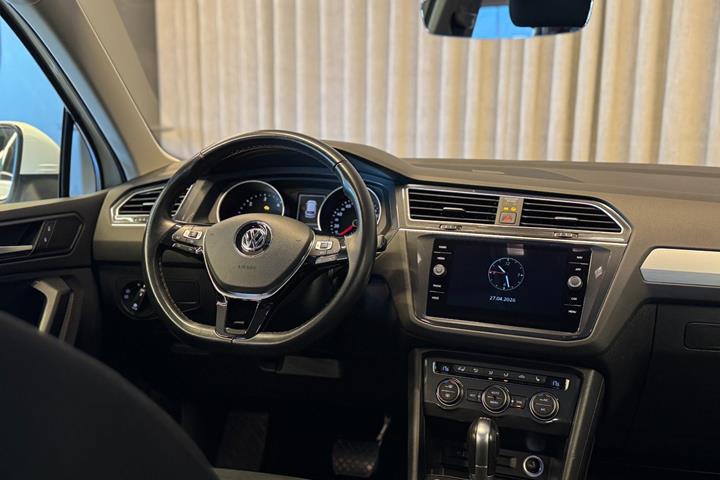 Hvid VW Tiguan fra 2019