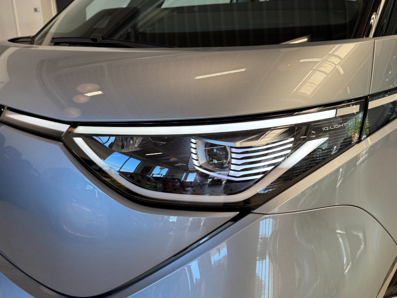 Sølv VW ID.Buzz fra 2025