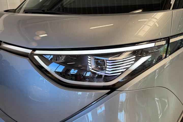Sølv VW ID.Buzz fra 2025