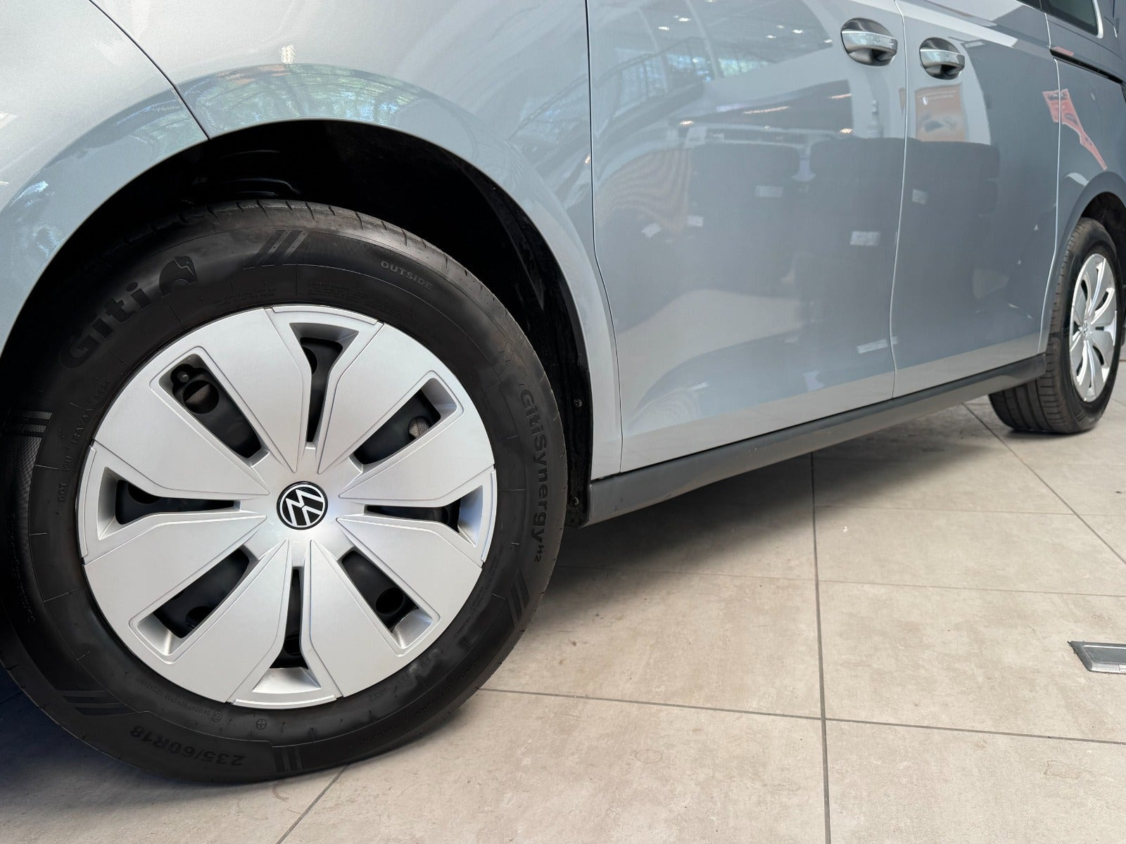 Sølv VW ID.Buzz fra 2025