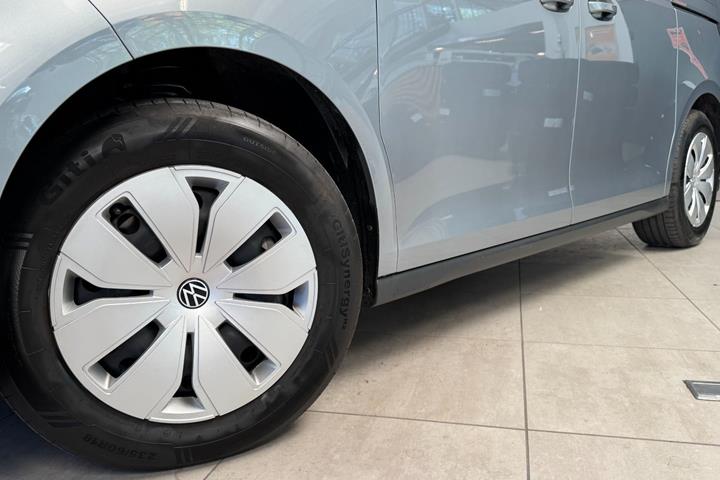 Sølv VW ID.Buzz fra 2025