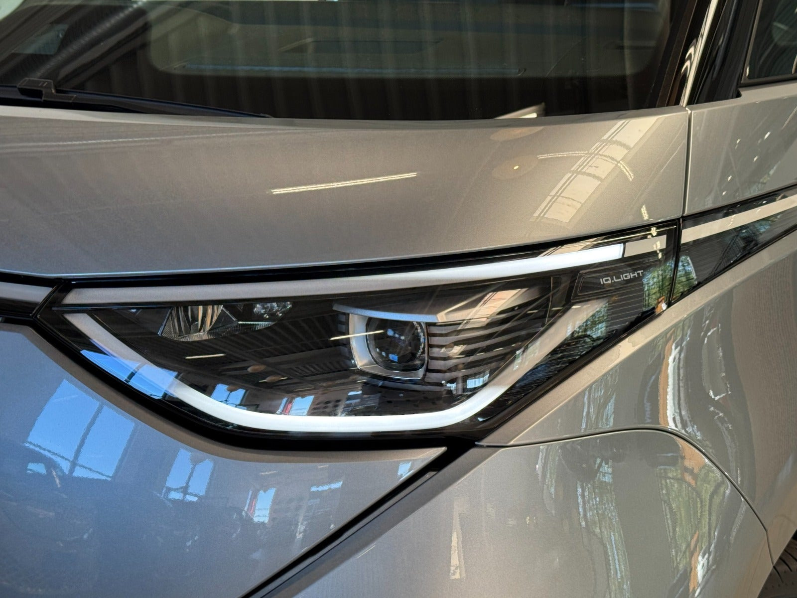 Sølv VW ID.Buzz fra 2025