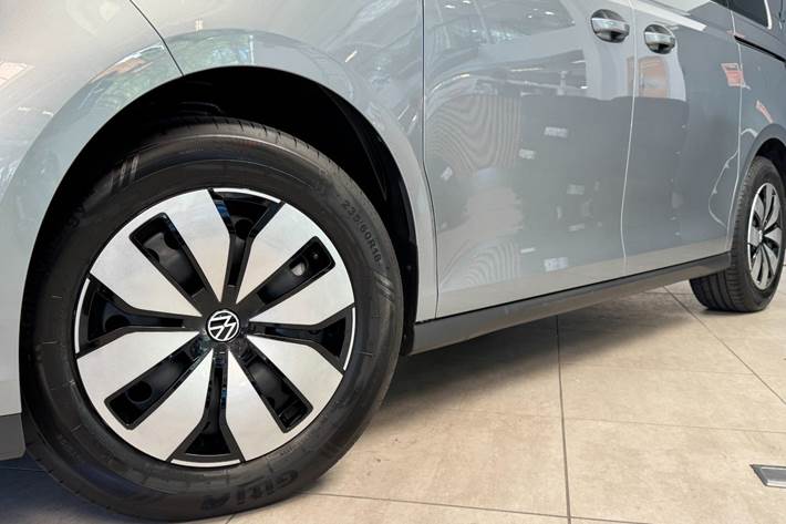 Sølv VW ID.Buzz fra 2025