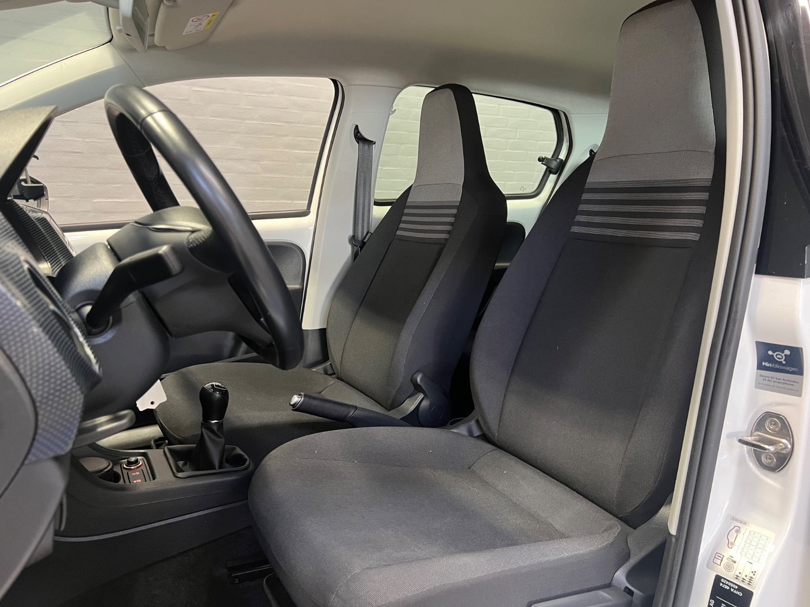 Hvid VW UP! fra 2019