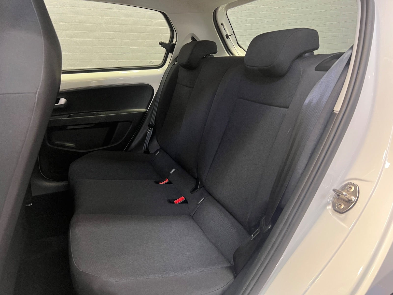 Hvid VW UP! fra 2019