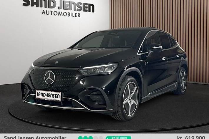 Sort Mercedes EQE350 SUV fra 2023 set udefra