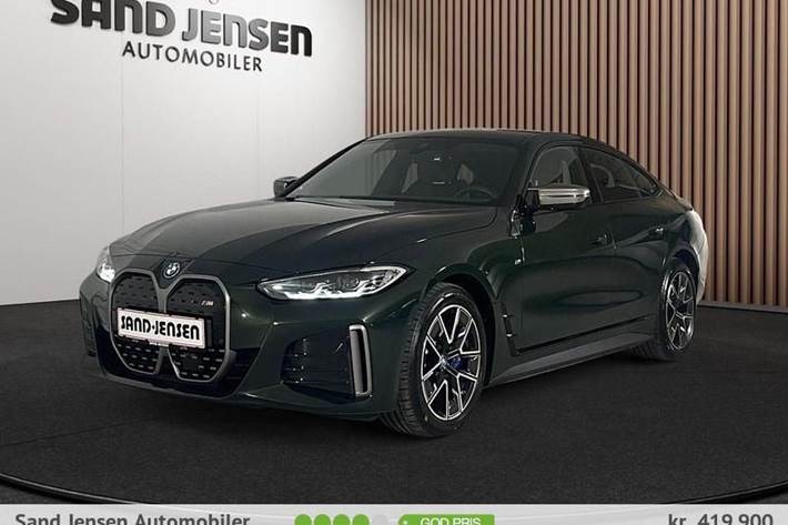 Grøn BMW i4 fra 2024 set udefra
