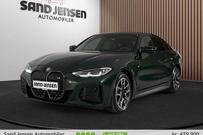 Grøn BMW i4 fra 2024 set udefra