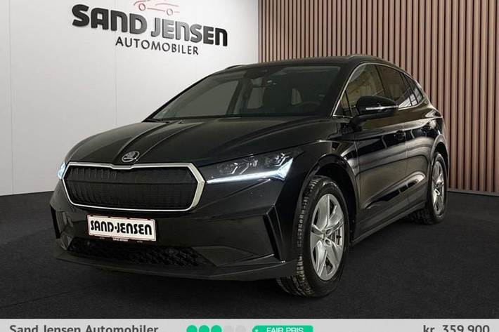 Sort Skoda Enyaq fra 2025 set udefra