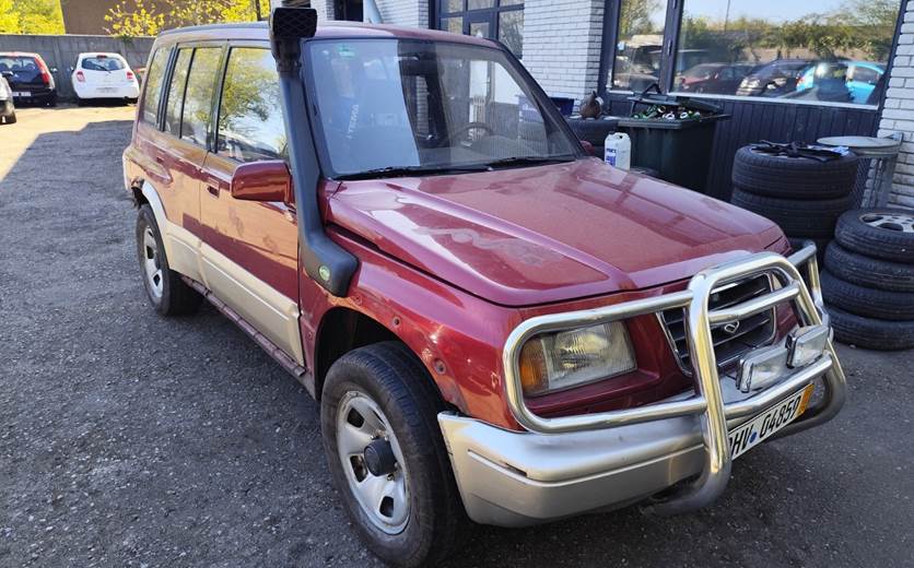 Suzuki Vitara 2,0 V6 4x4