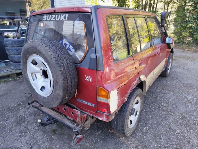Suzuki Vitara 2,0 V6 4x4