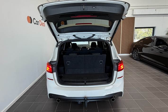 Hvid BMW 220d fra 2017