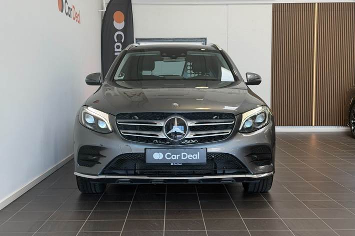 Grå Mercedes GLC250 d fra 2017