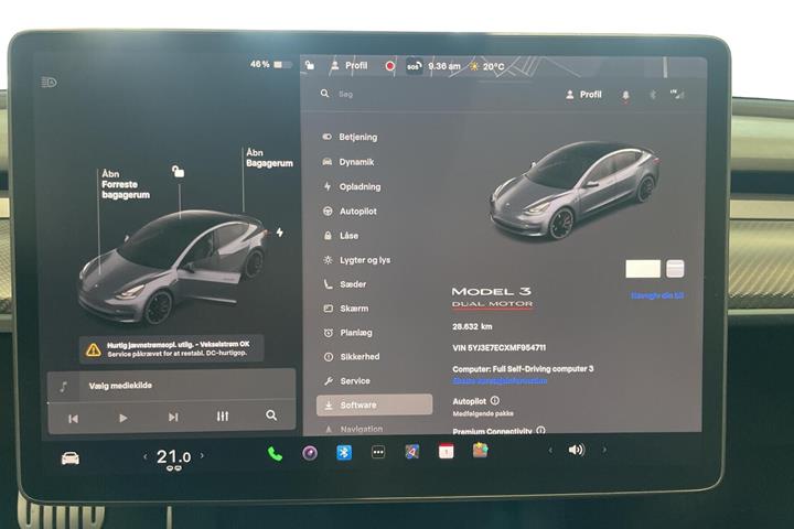 Grå Tesla Model 3 fra 2021