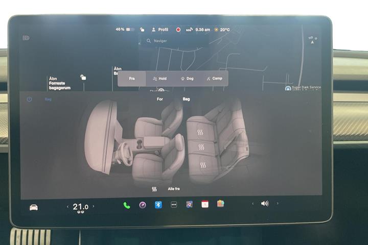 Grå Tesla Model 3 fra 2021