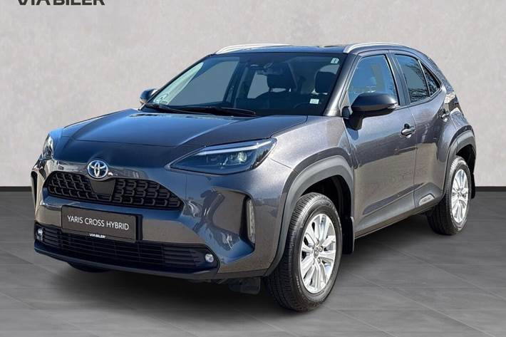 Grå Toyota Yaris Cross fra 2022