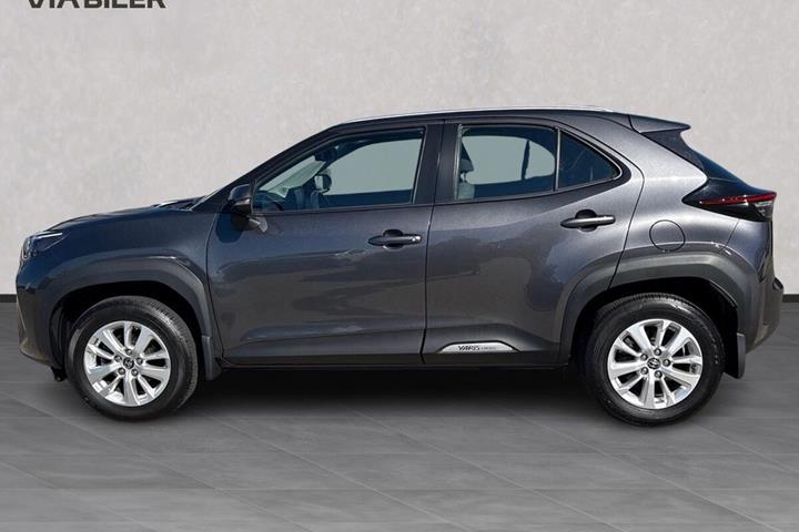 Grå Toyota Yaris Cross fra 2022