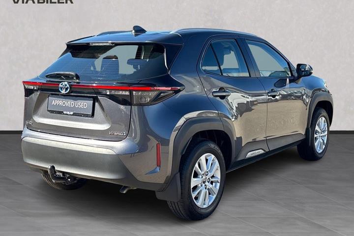 Grå Toyota Yaris Cross fra 2022