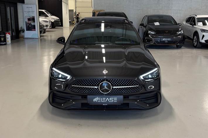 Grå Mercedes C300 e fra 2022
